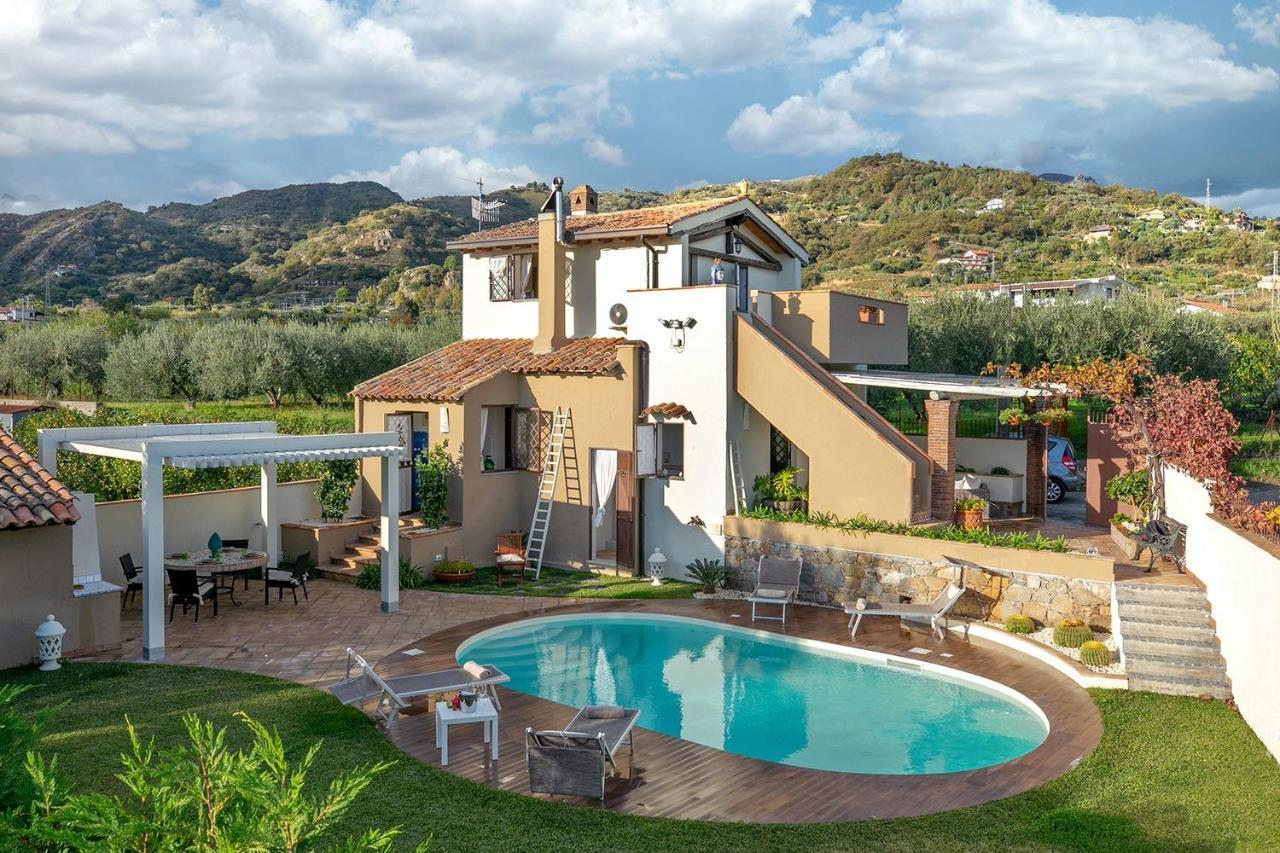 Villa Alcantara Di Charme Graniti Exteriér fotografie